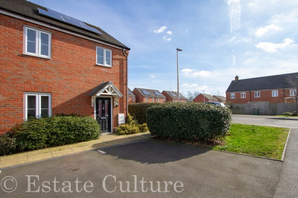 Swansnest Grove, Nuneaton